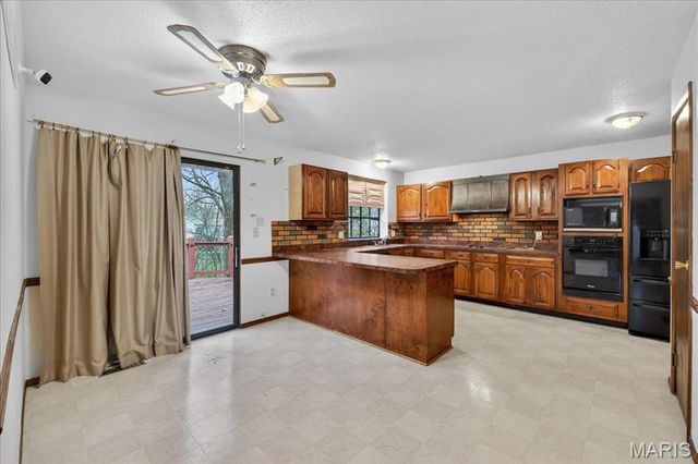 7127 Honey Lane, St Louis, MO 63129