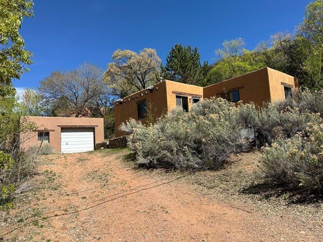 1710 Upper Canyon Road, Santa Fe, NM 87501