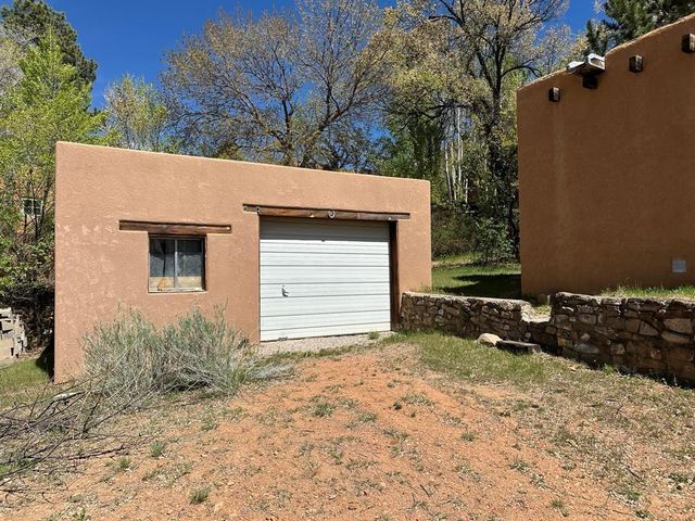 1710 Upper Canyon Road, Santa Fe, NM 87501