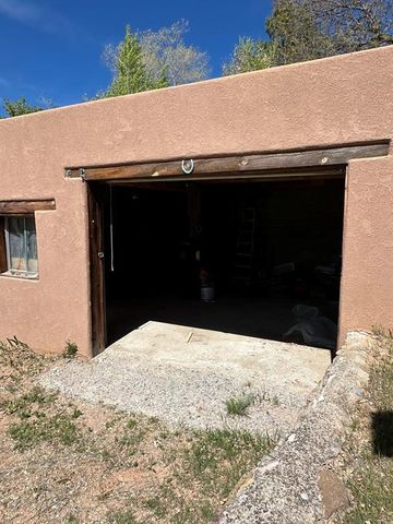 1710 Upper Canyon Road, Santa Fe, NM 87501
