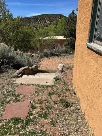1710 Upper Canyon Road, Santa Fe, NM 87501