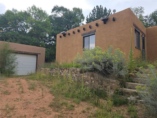 1710 Upper Canyon Road, Santa Fe, NM 87501