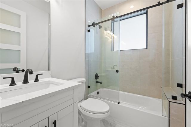 2664 43rd AVE NE, Naples, FL 34120