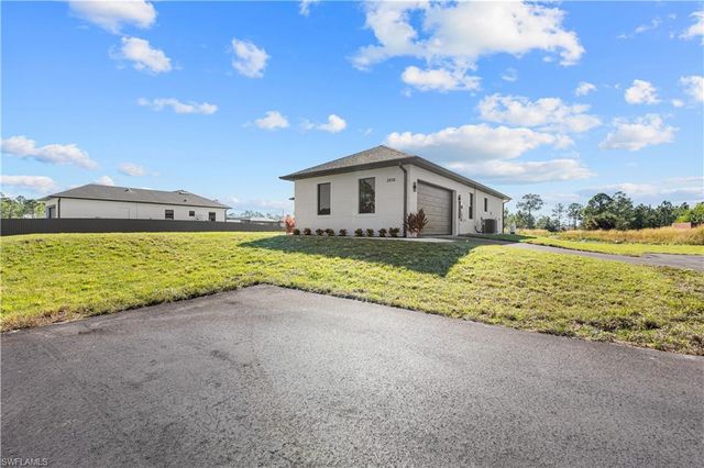 2664 43rd AVE NE, Naples, FL 34120