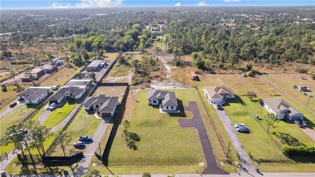 2664 43rd AVE NE, Naples, FL 34120