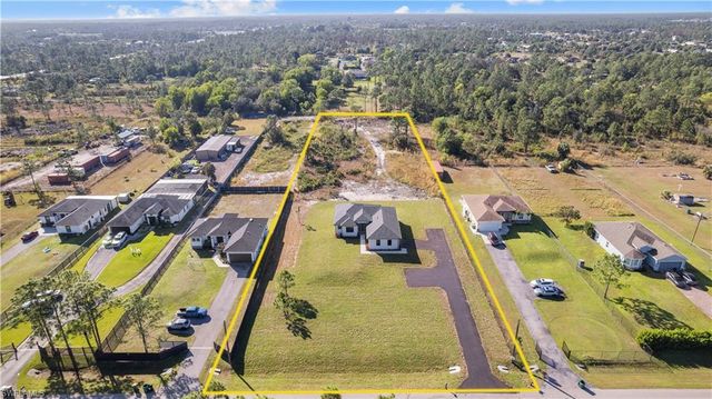 2664 43rd AVE NE, Naples, FL 34120