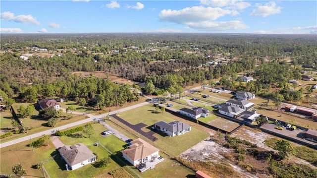 2664 43rd AVE NE, Naples, FL 34120