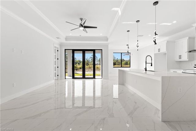 2664 43rd AVE NE, Naples, FL 34120