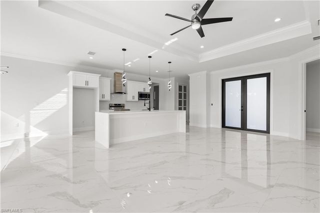 2664 43rd AVE NE, Naples, FL 34120