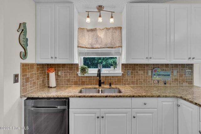 112 SW 13th Street, Oak Island, NC 28465