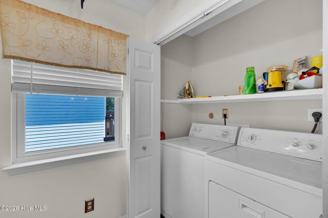 112 SW 13th Street, Oak Island, NC 28465