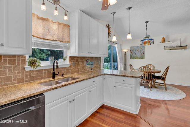 112 SW 13th Street, Oak Island, NC 28465