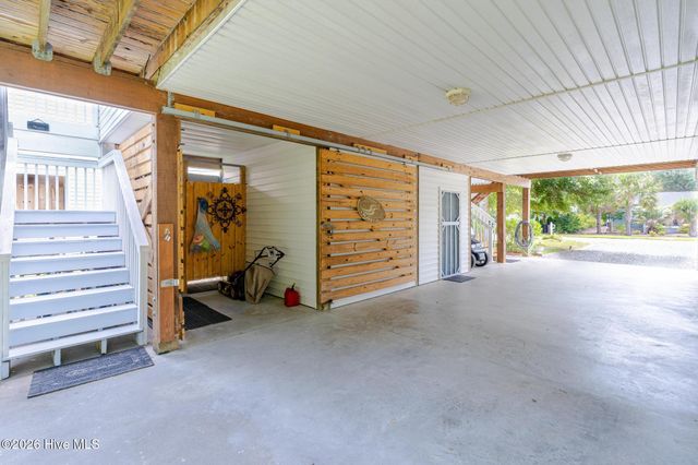 112 SW 13th Street, Oak Island, NC 28465