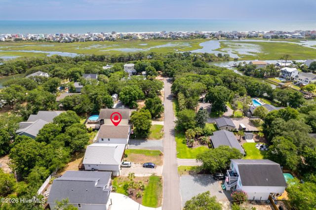 112 SW 13th Street, Oak Island, NC 28465