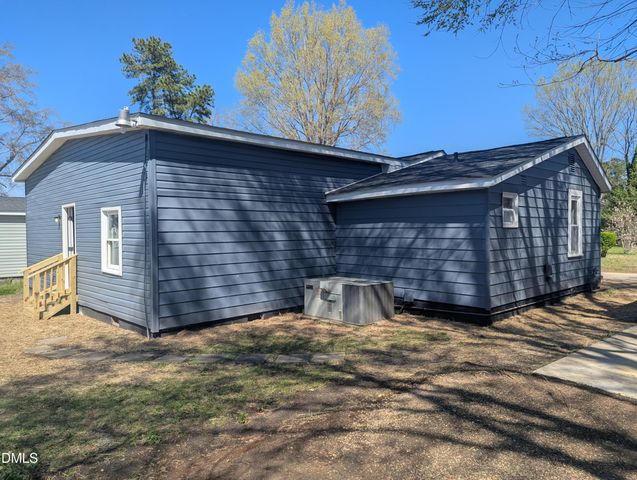 502 E Surles Street, Dunn, NC 28334