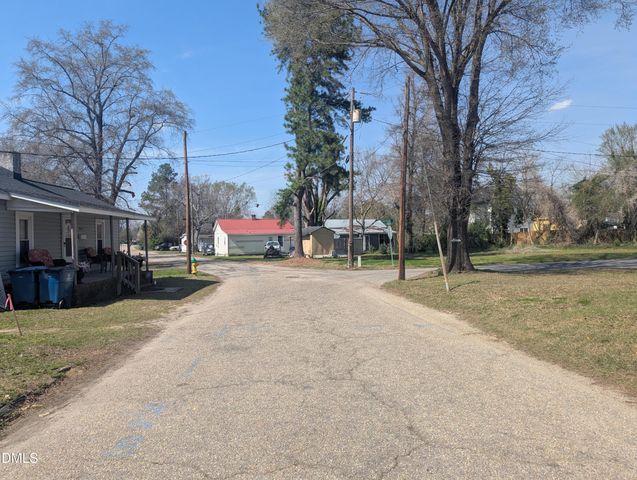 502 E Surles Street, Dunn, NC 28334