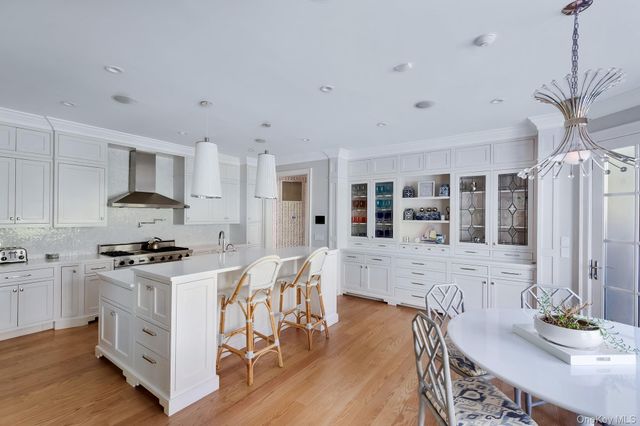 77 Jericho Road, East Hampton, NY 11937