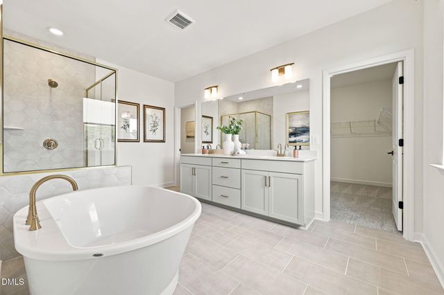 208 Gallant Pnes Drive, Holly Springs, NC 27540