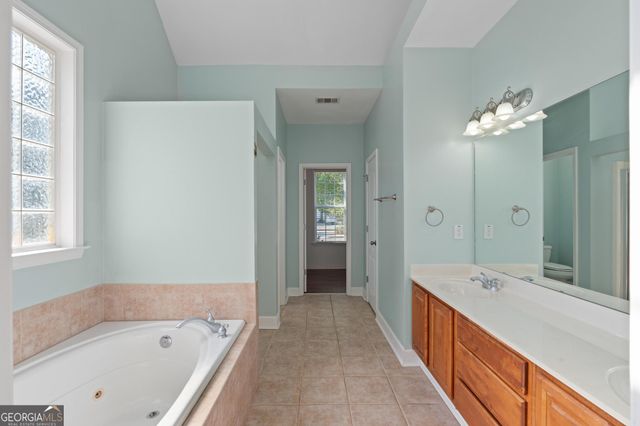 241 Otter Circle, Fayetteville, GA 30215