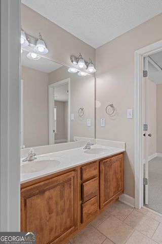 241 Otter Circle, Fayetteville, GA 30215