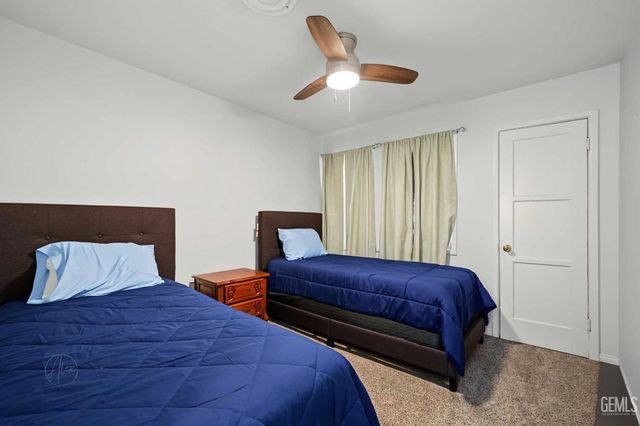2813 Truxtun Avenue, Bakersfield, CA 93301