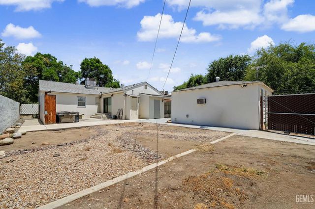 2813 Truxtun Avenue, Bakersfield, CA 93301