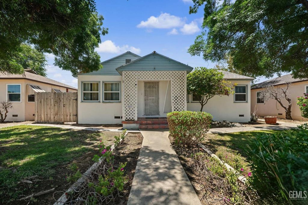2813 Truxtun Avenue, Bakersfield, CA 93301