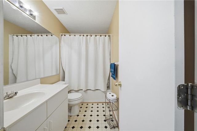 3836 Lasalle Dr Apt 108, Virginia Beach, VA 23453