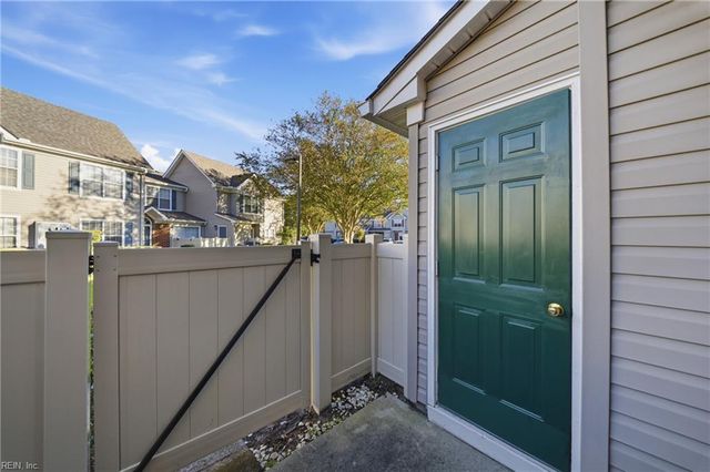 3836 Lasalle Dr Apt 108, Virginia Beach, VA 23453