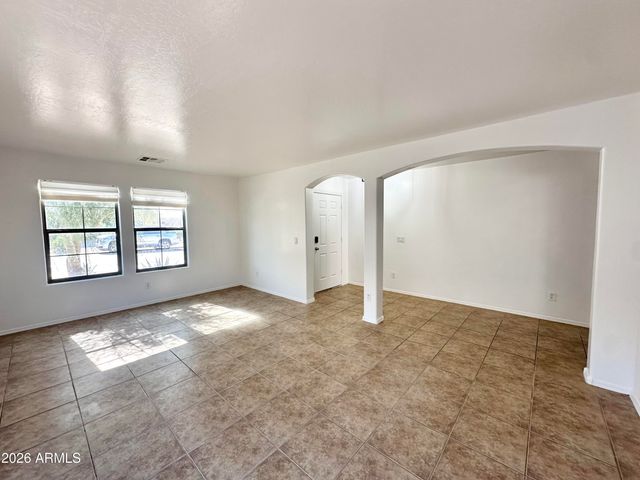 1672 E LEAF Road, San Tan Valley, AZ 85140