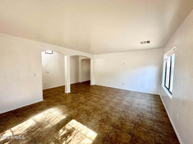 1672 E LEAF Road, San Tan Valley, AZ 85140