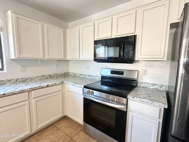 1672 E LEAF Road, San Tan Valley, AZ 85140