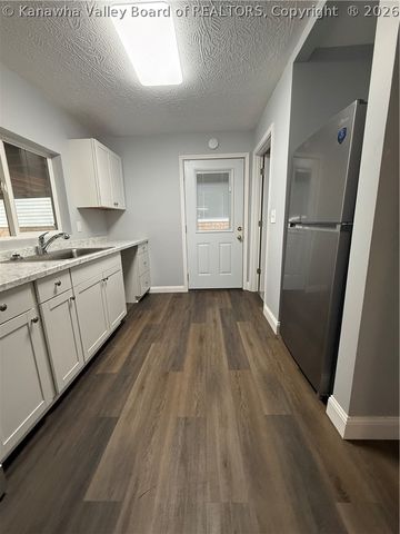 833 Allview Drive, South Charleston, WV 25309
