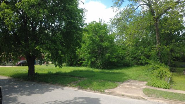 611 W Johnson Street, Denison, TX 75020