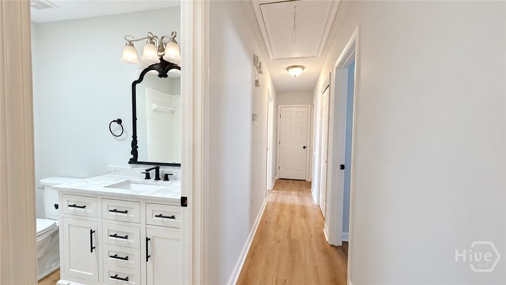 Image 12 of property listing at 124 Dearborn Drive, Richmond Hill, GA 31324
