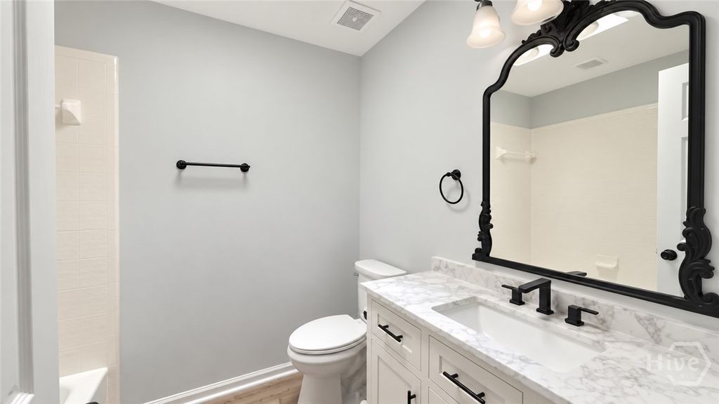 Image 13 of property listing at 124 Dearborn Drive, Richmond Hill, GA 31324