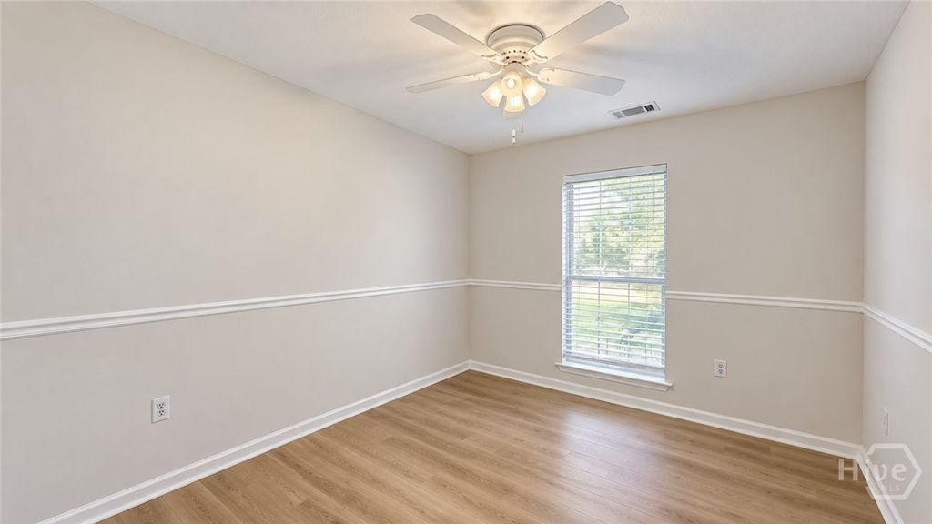 Image 15 of property listing at 124 Dearborn Drive, Richmond Hill, GA 31324