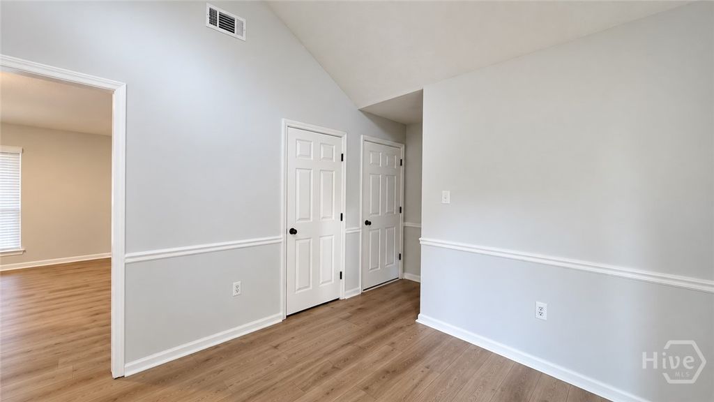 Image 6 of property listing at 124 Dearborn Drive, Richmond Hill, GA 31324
