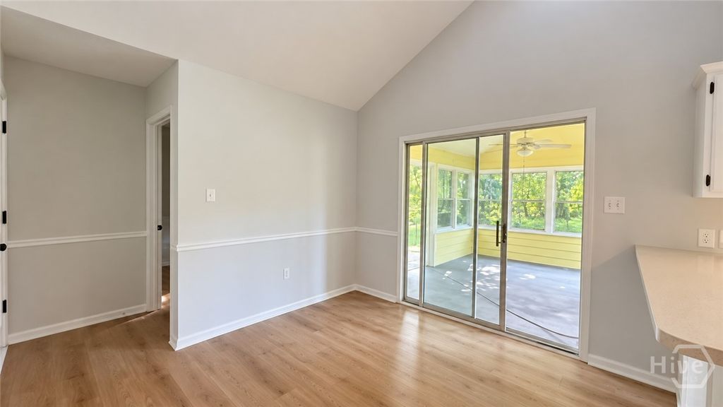 Image 7 of property listing at 124 Dearborn Drive, Richmond Hill, GA 31324