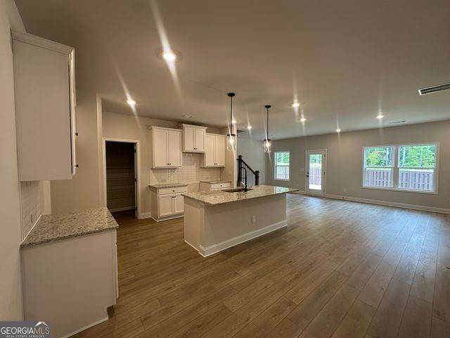 79 Avian Way 21B, Auburn, GA 30011