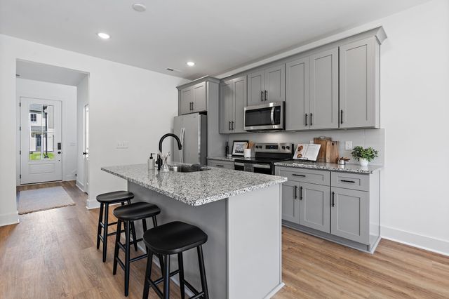 233 Panther Dr, Murfreesboro, TN 37127