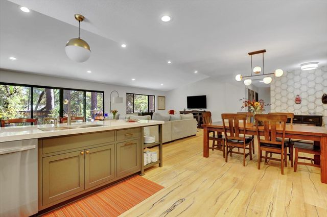 19662 Chaparral Cir, Penn Valley, CA 95946