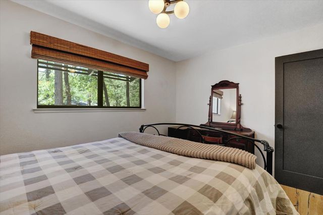 19662 Chaparral Cir, Penn Valley, CA 95946