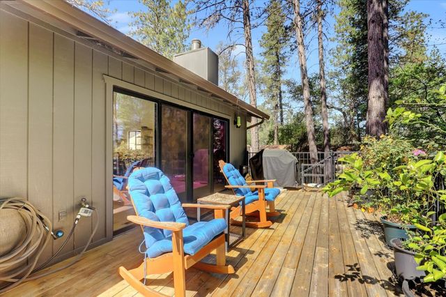 19662 Chaparral Cir, Penn Valley, CA 95946
