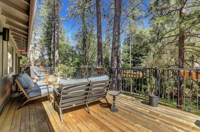 19662 Chaparral Cir, Penn Valley, CA 95946