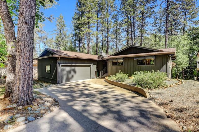 19662 Chaparral Cir, Penn Valley, CA 95946