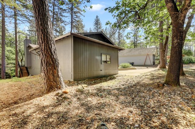 19662 Chaparral Cir, Penn Valley, CA 95946