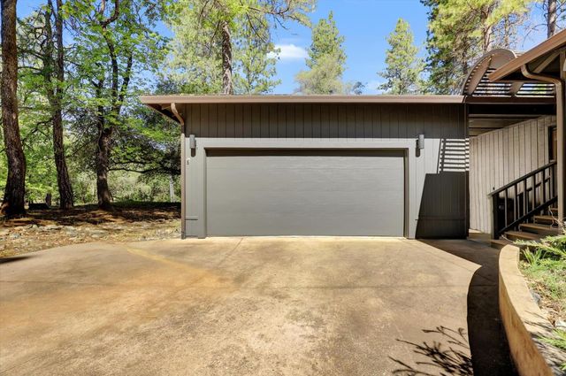19662 Chaparral Cir, Penn Valley, CA 95946