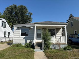 1737 Cora Street, Wyandotte, MI 48192