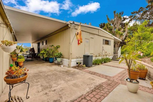2003 Bayview Heights SPC 109, San Diego, CA 92105
